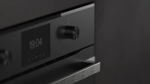 תנור פירוליטי קו עיצוב MattBlack עם ökotherm®, פונקציית פיצה מקצועית של 340°C ו-8 פונקציות נוספות.