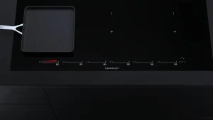 כיריים אינדוקציה 90 ס"מ עם Miradur®, 3 אזורי Flex ו-glideControl+